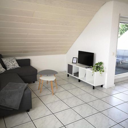 Familienfreundliche Ferienwohnung Mit Wohlfuehlbalkon Und Kostenlosem Parkplatz Nahe Messe Und Bodensee Meckenbeuren Luaran gambar