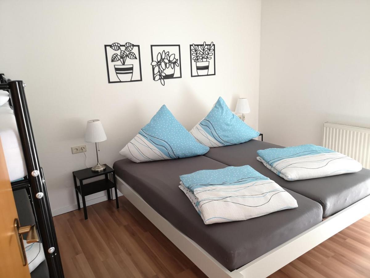 Familienfreundliche Ferienwohnung Mit Wohlfuehlbalkon Und Kostenlosem Parkplatz Nahe Messe Und Bodensee Meckenbeuren Luaran gambar