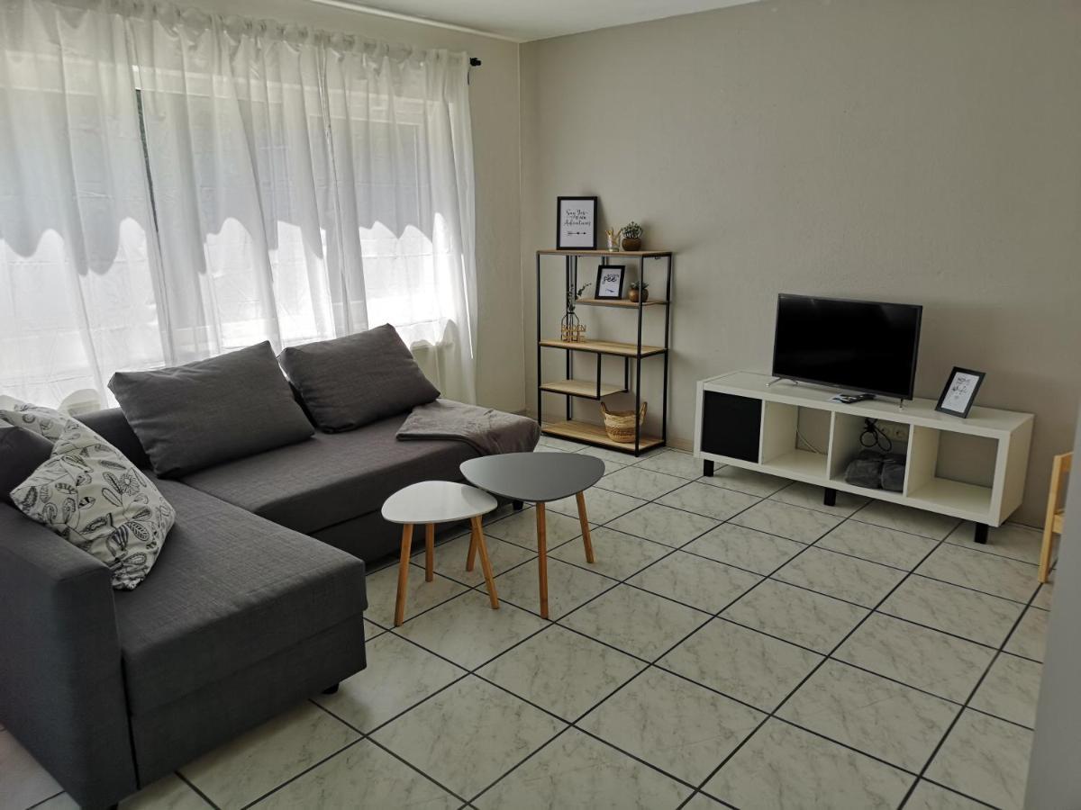 Familienfreundliche Ferienwohnung Mit Wohlfuehlbalkon Und Kostenlosem Parkplatz Nahe Messe Und Bodensee Meckenbeuren Luaran gambar