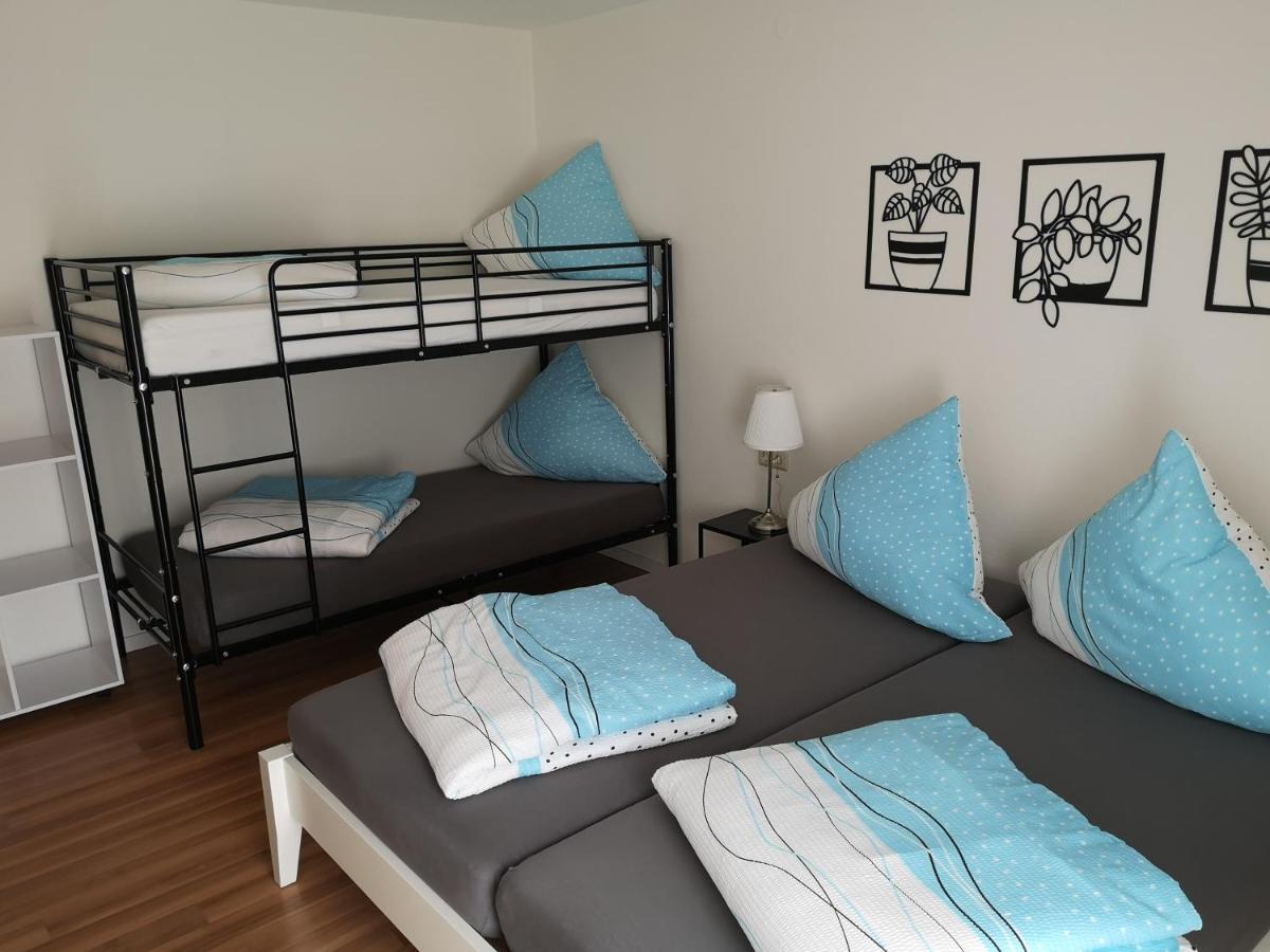 Familienfreundliche Ferienwohnung Mit Wohlfuehlbalkon Und Kostenlosem Parkplatz Nahe Messe Und Bodensee Meckenbeuren Luaran gambar